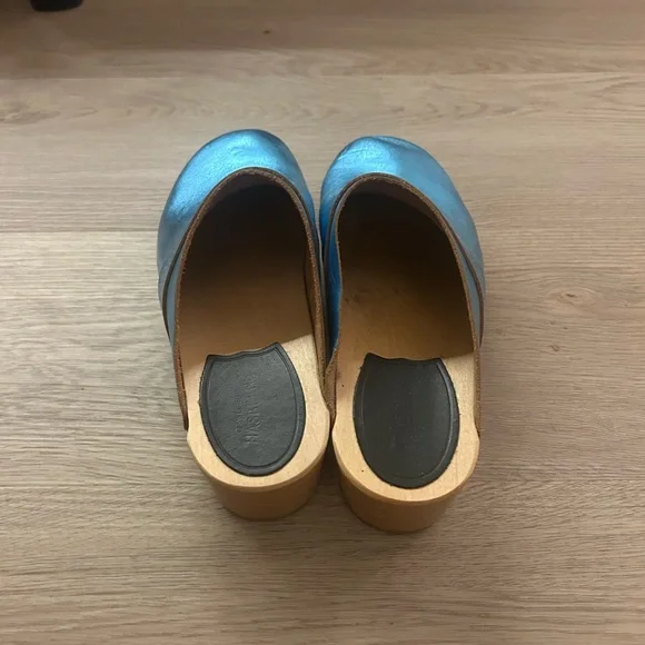 Metallic Blue Clogs - Picture 3 of 3